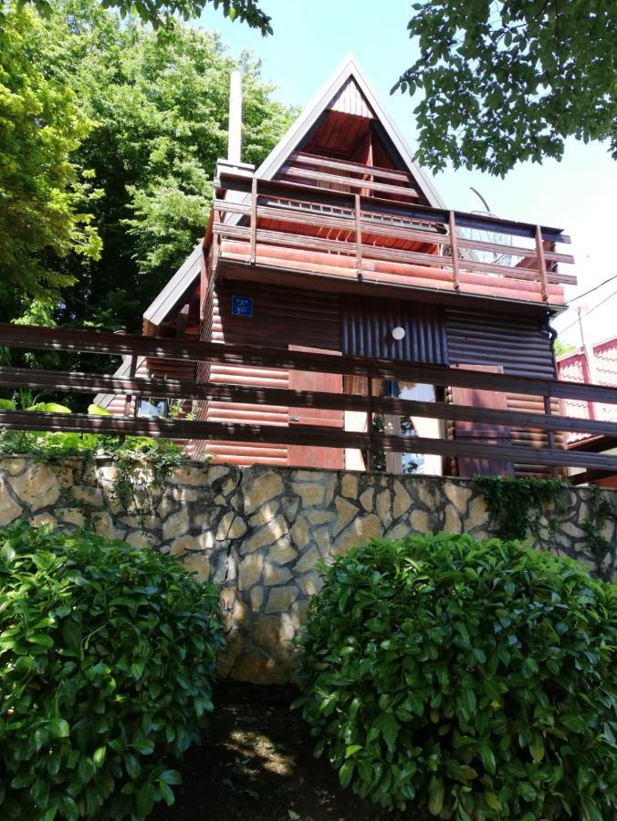 Holiday Home Mreznica غورنيي زفيتْسا المظهر الخارجي الصورة