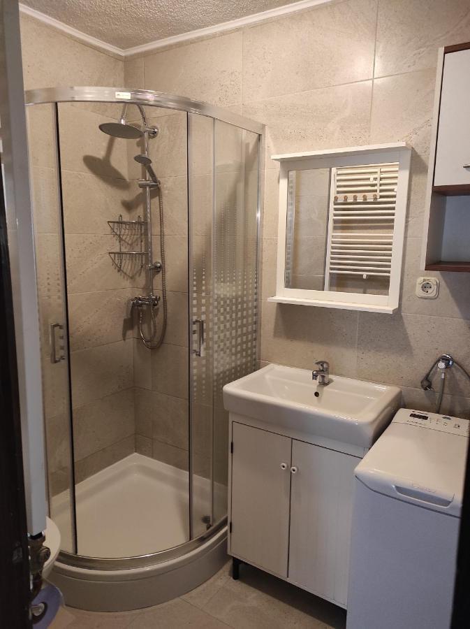 Holiday Home Mreznica غورنيي زفيتْسا المظهر الخارجي الصورة