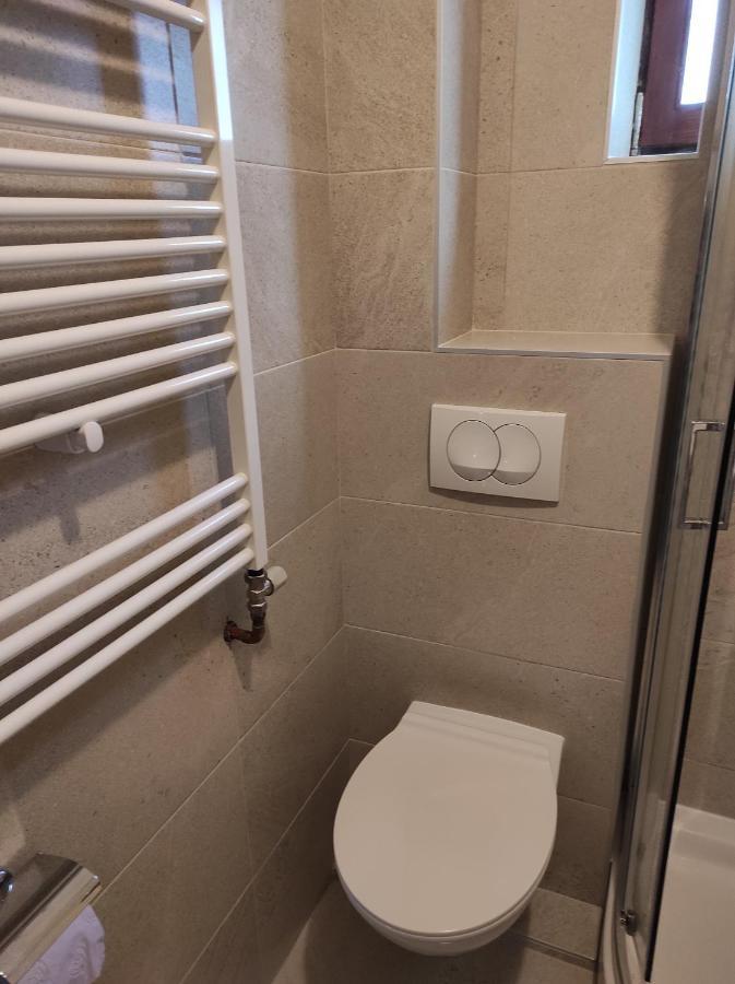 Holiday Home Mreznica غورنيي زفيتْسا المظهر الخارجي الصورة