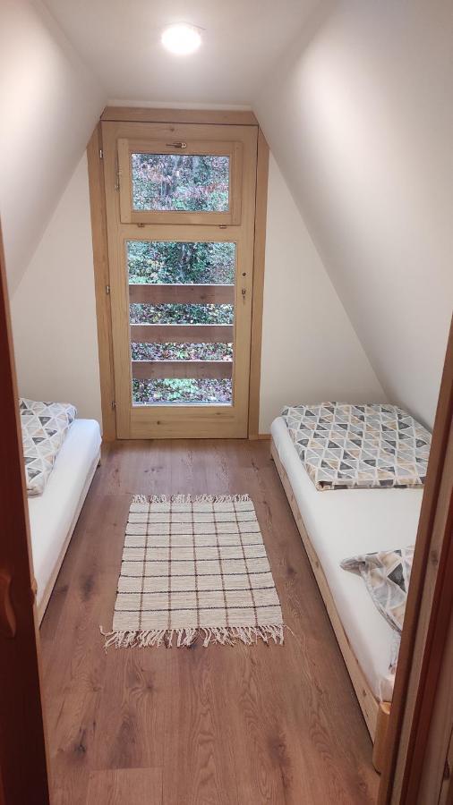 Holiday Home Mreznica غورنيي زفيتْسا المظهر الخارجي الصورة
