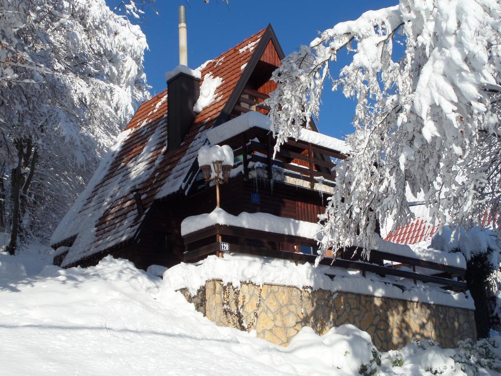Holiday Home Mreznica غورنيي زفيتْسا الغرفة الصورة