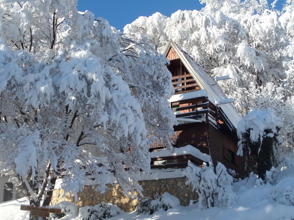 Holiday Home Mreznica غورنيي زفيتْسا الغرفة الصورة