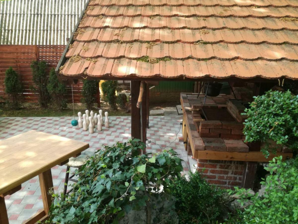 Holiday Home Mreznica غورنيي زفيتْسا المظهر الخارجي الصورة
